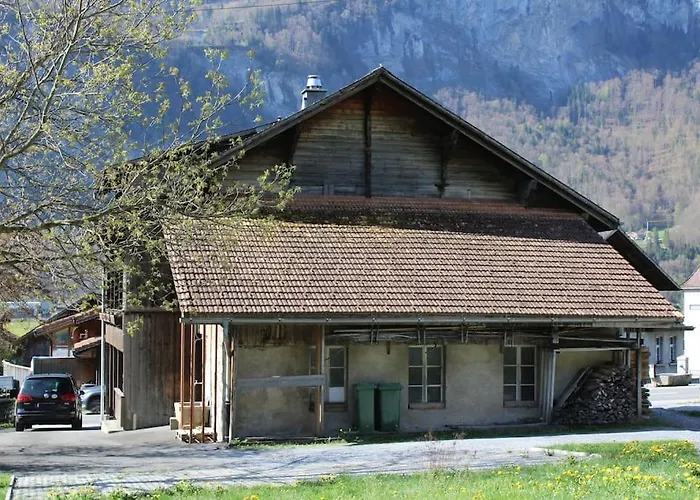 Alpine W/parking And Porch Apartman